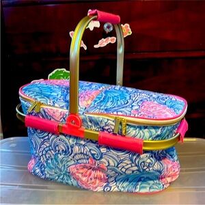 Lilly Pulitzer Blue Heaven Raising Shell Insulated Picnic Basket Cooler